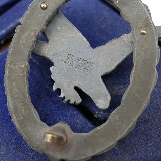 Cased Luftwaffe Air Gunner Badge — image 5