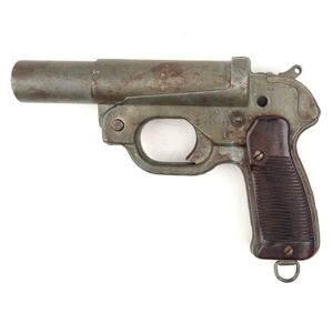 German 'Leuchtpistole 42'