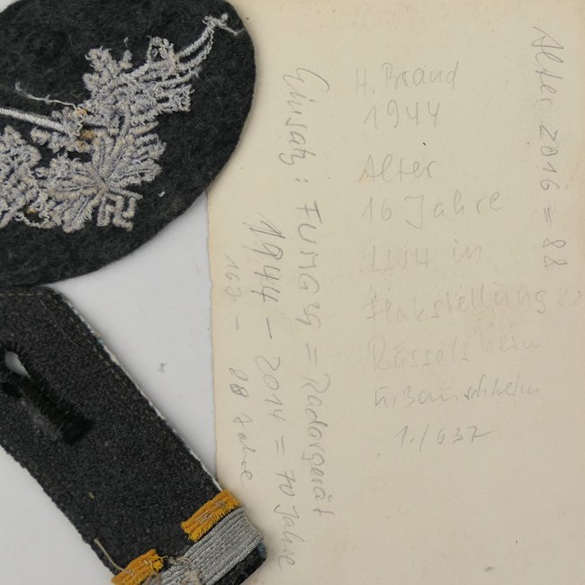 Small 'Flakhelfer' Grouping — image 4