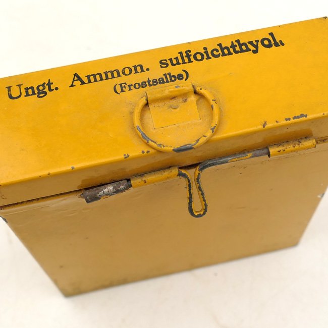 Wehrmacht Medical 'Frostsalbe' Storage Box — image 2