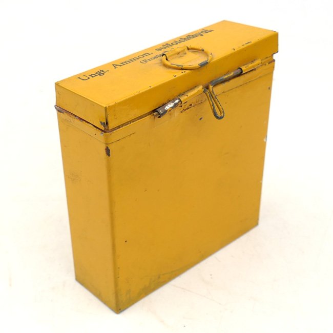 Wehrmacht Medical 'Frostsalbe' Storage Box — image 3
