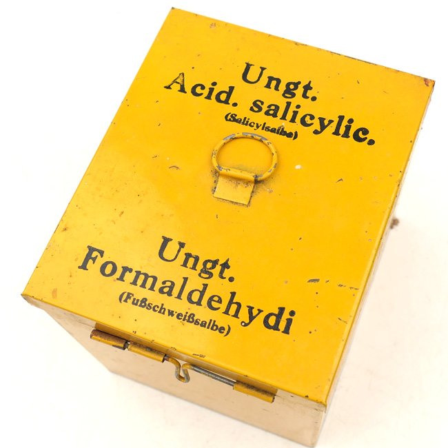 Wehrmacht Medical Ointment Storage Box — image 2