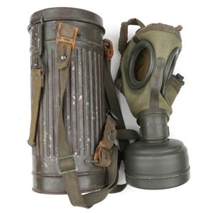 WH (Heer) Gasmask with Canister