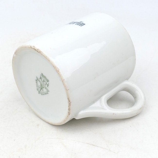 German 'Eigentum der Stadt Berlin' Porcelain Mug — image 5