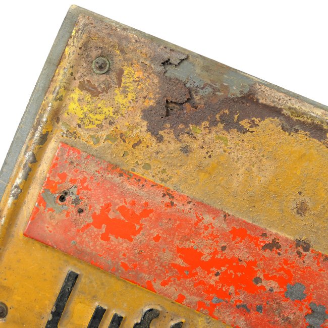 German 'Zum Luftschutzraum' Sign on Wood — image 2