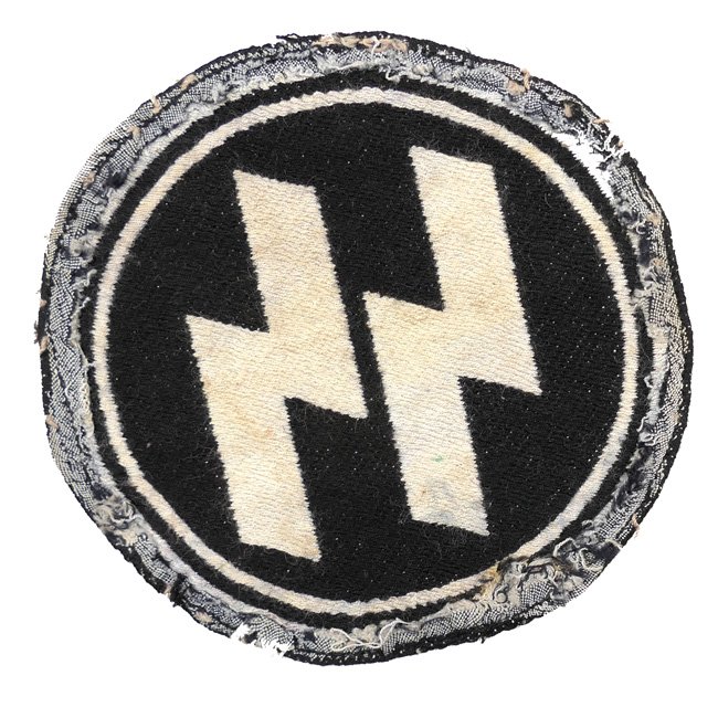 Waffen-SS Sport Shirt Insignia — image 3
