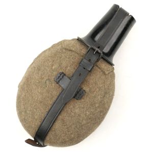 WH M31 Canteen and Cup - 'Labeflasche'