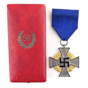 Cased 'Treudienst Ehrenzeichen 50'