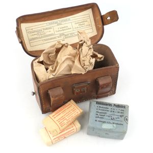 WH (Heer) Medical Pouch 'bla 1940'