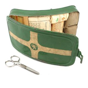 Dutch Medical Kit with Contents