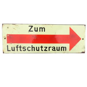 'Zum Luftschutzraum' Enamel Sign