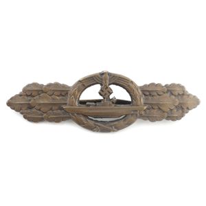 Kriegsmarine U-Boat Front Clasp in Bronze