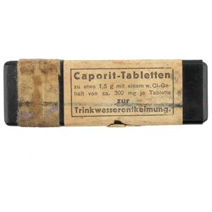 Bakelite 'Caporit-Tabletten' Box 1942