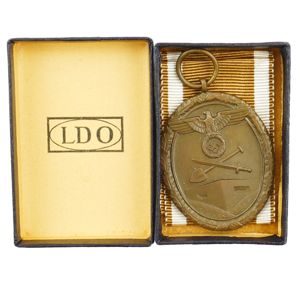 Westwall Medal in 'LDO' Box