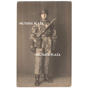 Luftwaffe 'Fallschirmjäger' Photograph