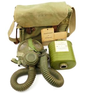 Dutch Gasmask with Carrying Bag