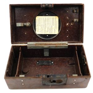 Bakelite Parts Box for the 'Einheitslaterne'