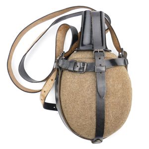 WH (Heer) Medical M31 Canteen and Cup