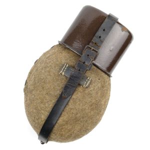 Late War M31 Canteen with Enamelled Cup
