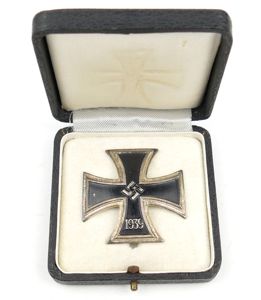 Cased Iron Cross 1st Class - one piece