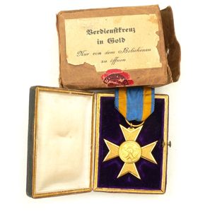 Cased Prussian Golden Merit Cross