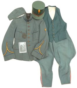 Dutch 'Buitenmodel' Tunic Grouping