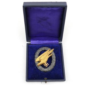 Cased Luftwaffe Paratrooper Badge - Juncker