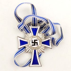 Mothers Cross in Silver