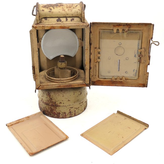 Wehrmacht Tan Painted Carbide Field Lantern — image 6