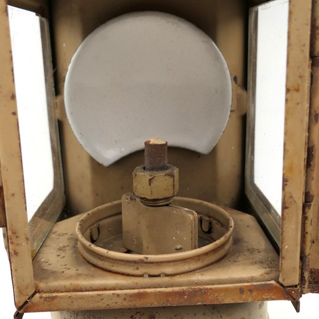 Wehrmacht Tan Painted Carbide Field Lantern — image 7