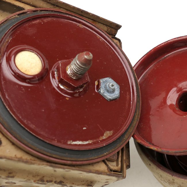 Wehrmacht Tan Painted Carbide Field Lantern — image 9