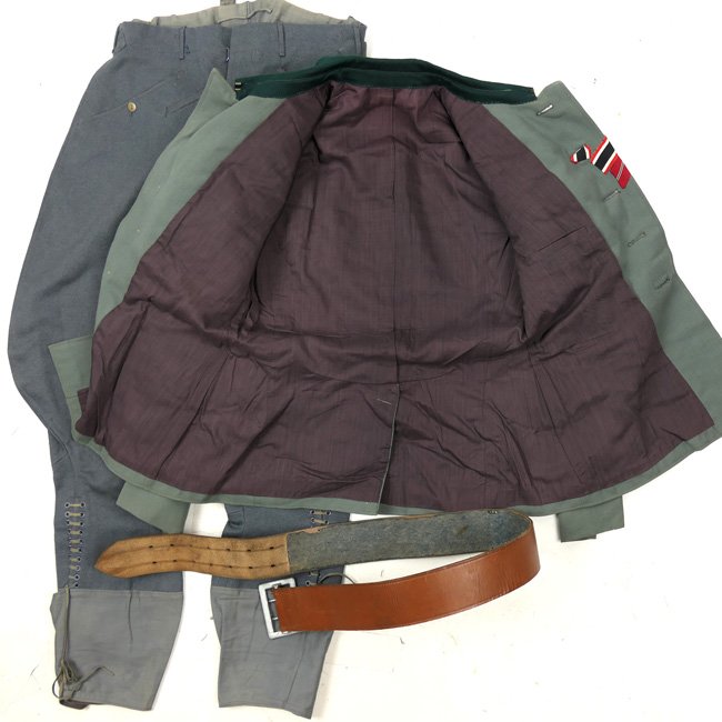 WH (Heer) Medical Officer's Field Blouse Grouping — image 10