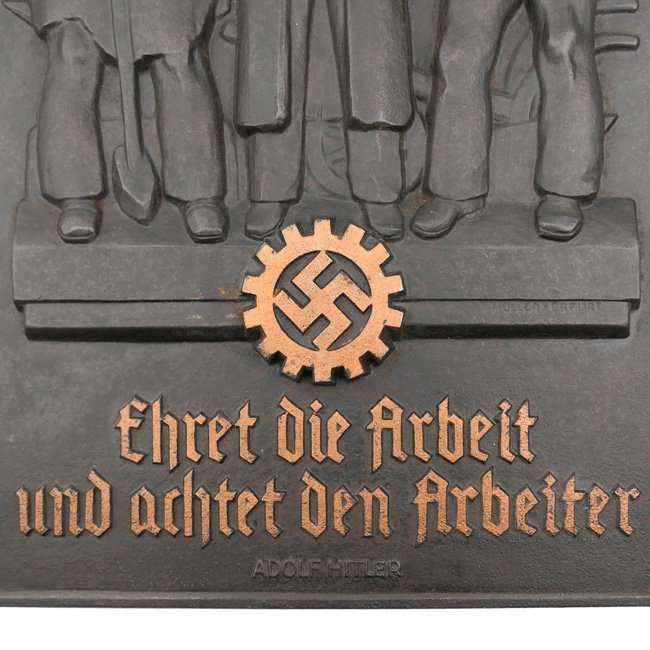 DAF 'Ehret die Arbeit und achtet den Arbeiter' Wall Plaque — image 3