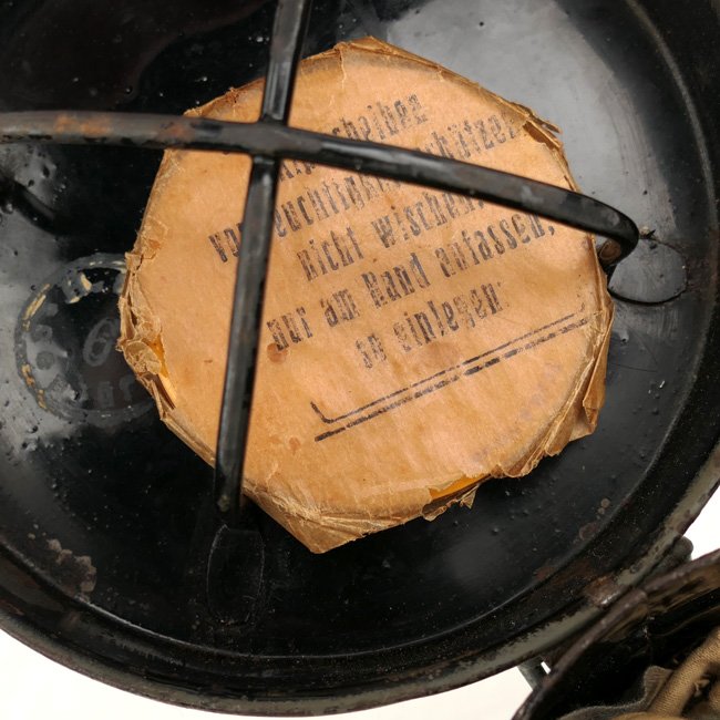WW1 German M15 Gasmask with Canister — image 9