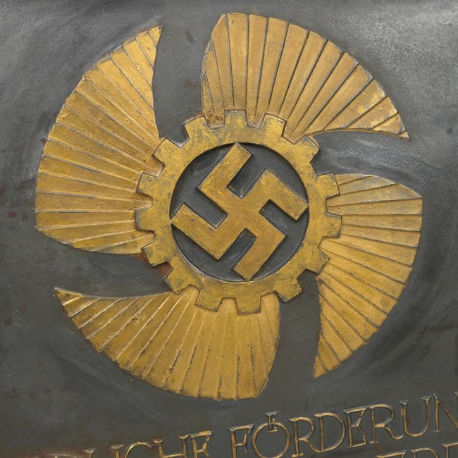 DAF 'Für Vorbildliche Förderung von Kraft durch Freude' Wall Plaque — image 3