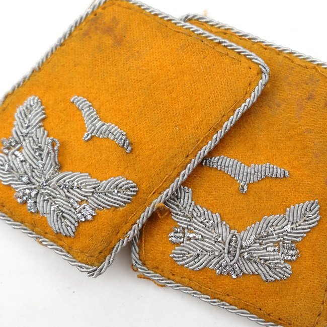 Pair of Luftwaffe Flight/FJ Collar Tabs — image 2
