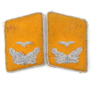 Pair of Luftwaffe Flight/FJ Collar Tabs