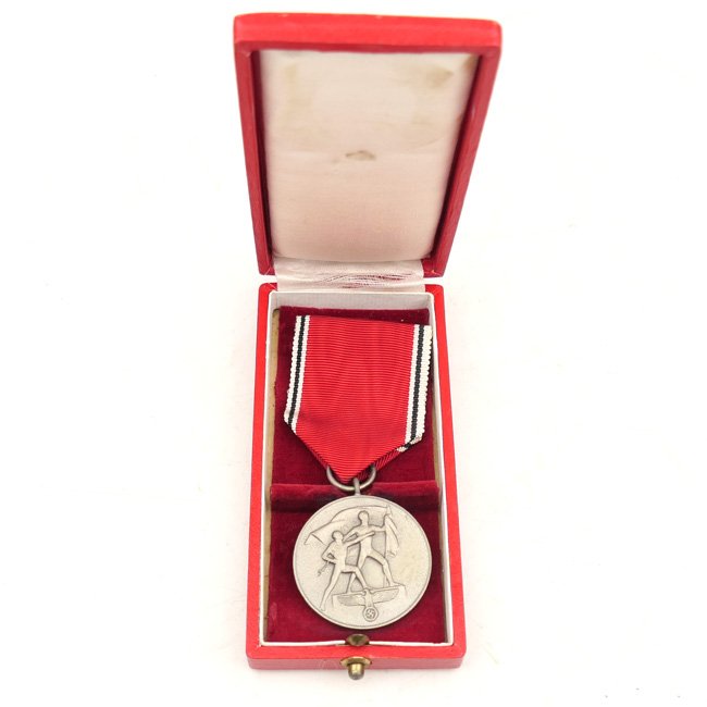 Cased Austrian Occupation Medal — image 2