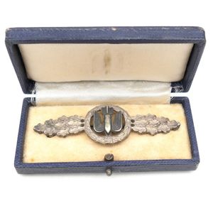 Cased Luftwaffe Bomber Clasp in Silver