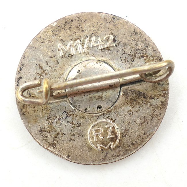 NSDAP Membership Badge 'RZM M1/42' — image 4
