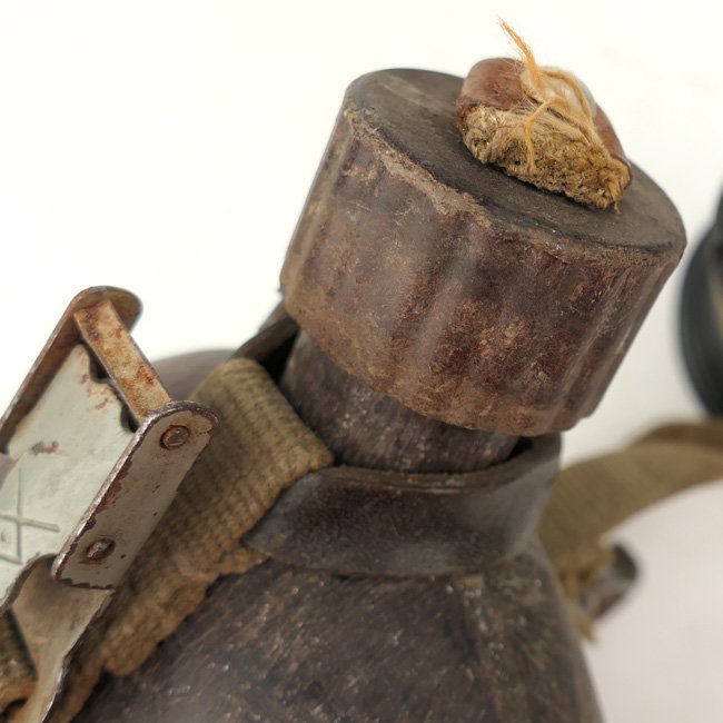 WH 'Coconut' M31 Canteen and Cup — image 4