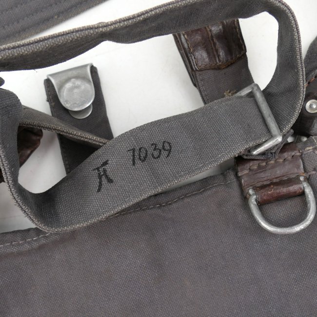Luftwaffe FLAK M31 Bread Bag & Strap — image 4