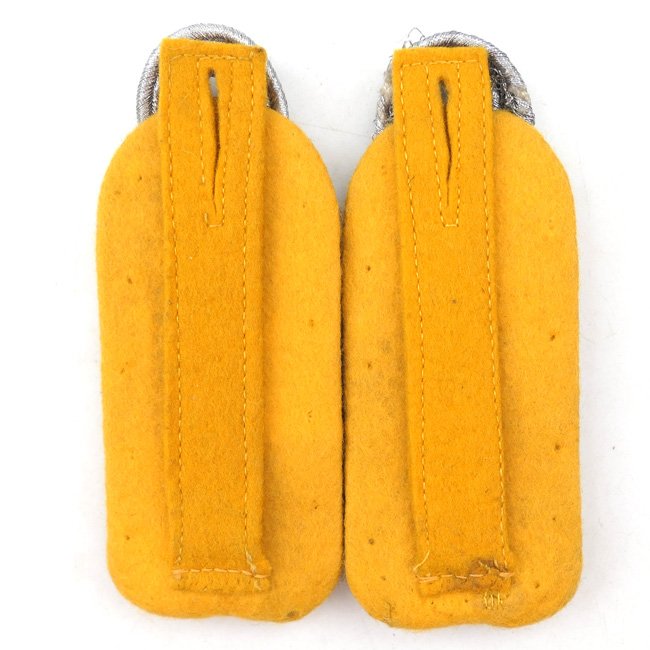 Luftwaffe 'Major der Flieger' Shoulder-Boards — image 4