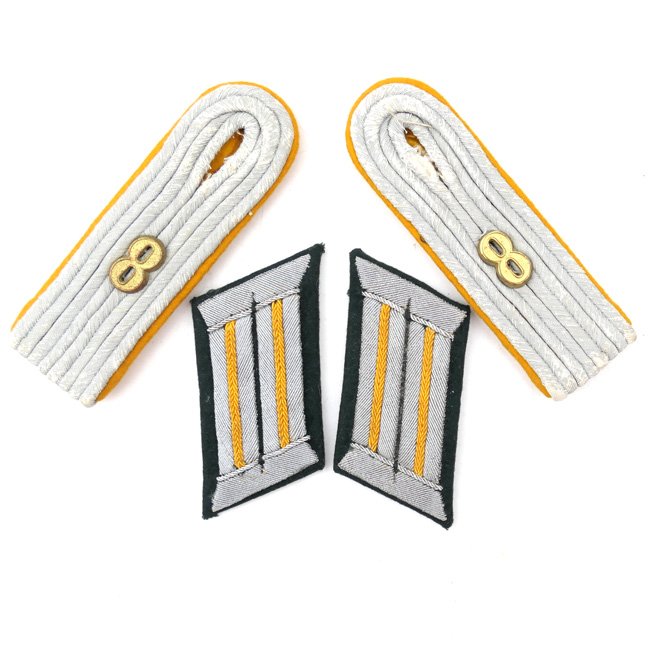 WH (Heer) Cavalry Insignia Set 'Reiter-Regiment 8' — image 2