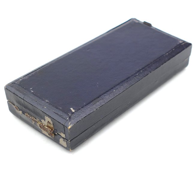 Cased Mother's Cross in Gold — image 5