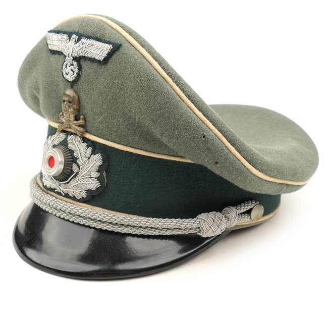 WH (Heer) Infantry Officer's Visor Cap with 'Braunschweig Skull' — image 2