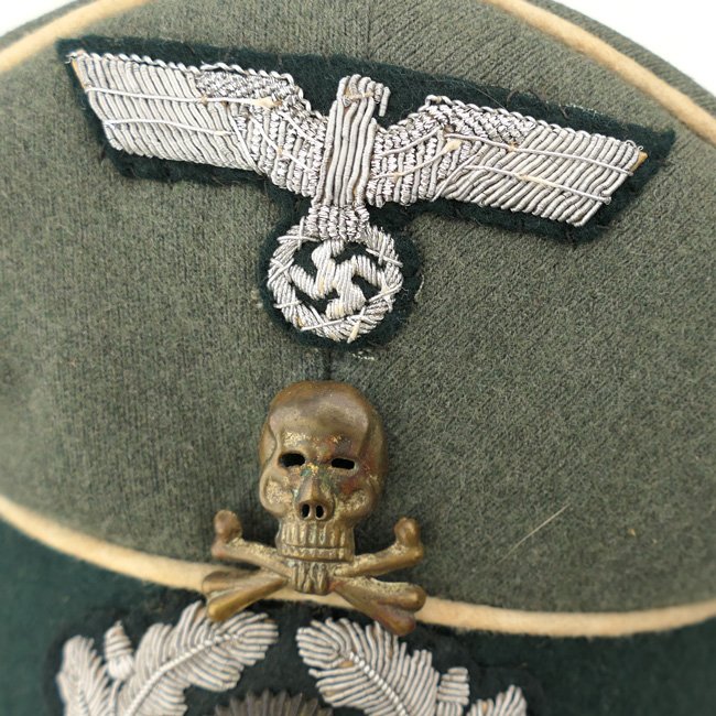 WH (Heer) Infantry Officer's Visor Cap with 'Braunschweig Skull' — image 5