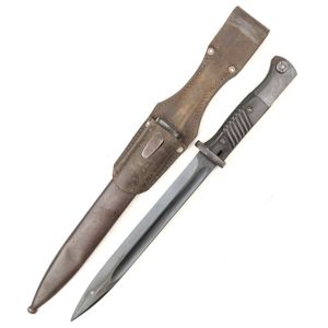 Matching Luftwaffe K98 Combat Bayonet & Frog