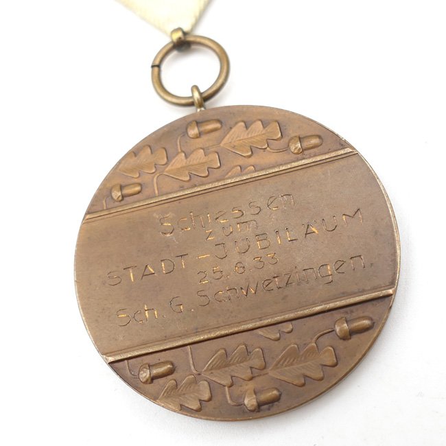 'Reichskanzler Adolf Hitler' Shooting Medal 1933 — image 4