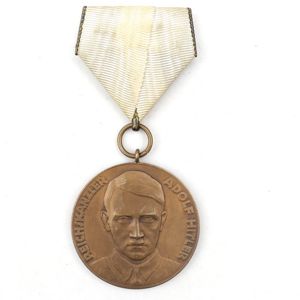'Reichskanzler Adolf Hitler' Shooting Medal 1933